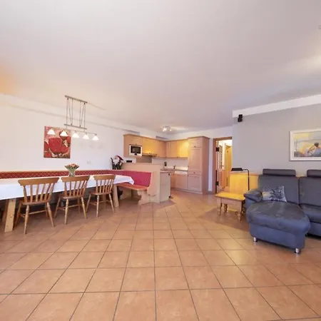 Holiday home Residenz Sonnenfeld 4 Neukirchen am Grossvenediger